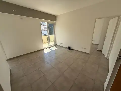 Paraguay 5500, Piso 8