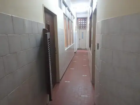 EXCELENTE GALPON SALIDA A 2 CALLES EN SAN JUSTO 3.600M2 CUBIERTOS