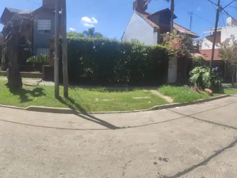Terreno en Venta en Villa España, USD 55.000