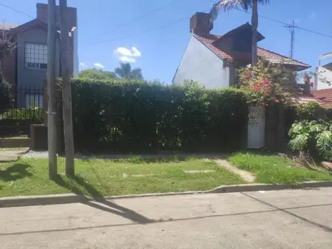 Terreno en Venta en Villa España, USD 55.000