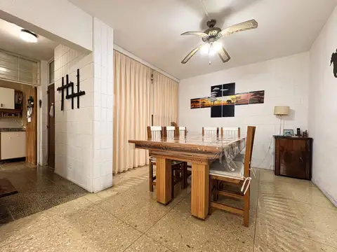 Depto Tipo Casa en Venta 40 años