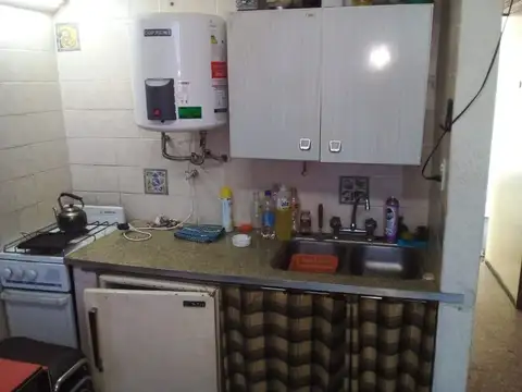 VENDO URGENTE, DEPARTAMENTO ZONA SUR DE UN AMBIENTE MUY LUMINOSO: V3757