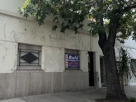 TIPO CASA 4 AMBIENTES AL FRENTE