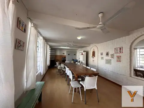 Casa en venta - 4 Dormitorios 3 Baños - Tandil