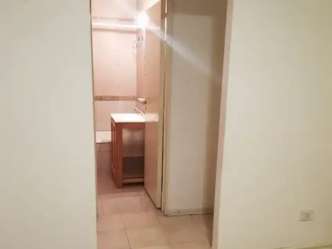 Av Curapaligue 400, Piso 1