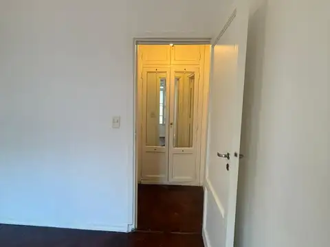 ALQUILER EXCELENTE 2 AMB. AL FRENTE - 50 M2 - A 1 C. AV INDEPENDENCIA - MUY BIEN EQUIPADO