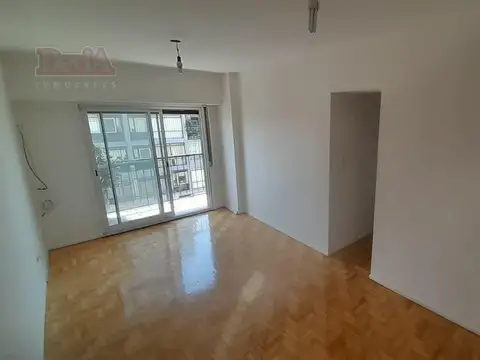 Alquiler - Departamento - 3 ambientes - Luminoso - Balcón - Palermo