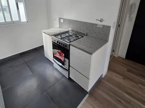 Departamento 2 ambientes contrafrente con balcón a estrenar.