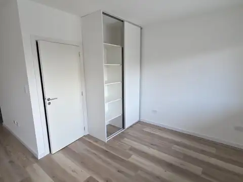 Departamento en Alquiler en Parque Chas, $ 850.000