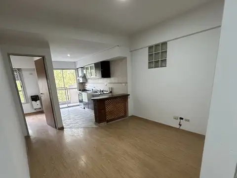 San Luis 3200, Piso 4