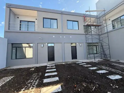 Int. C. Amenedo 293 200 , Piso 0