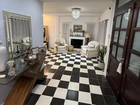 Exclusiva Casa en Venta en Golf Club Corrientes