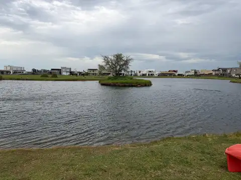 LOTE 300 MTS EN BARRIO PRIVADO LAGUNA AZUL ETAPA 3