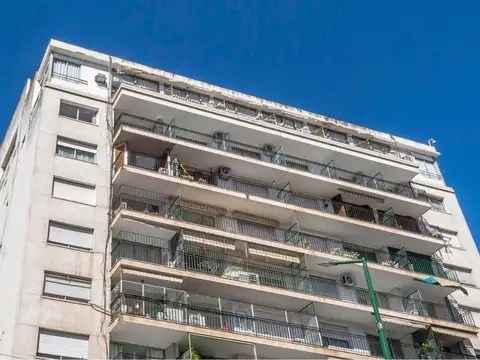 Centro. Plaza 9 de Julio. Zuviria 100