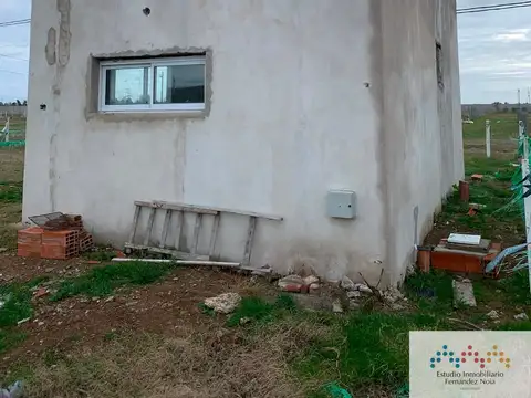Casa 3 ambientes con 1 baño