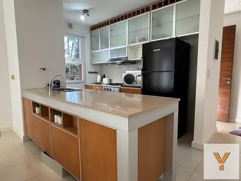 Departamento 4 ambientes con 2 baños
