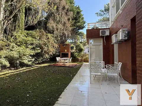 Departamento en Venta - 3 Dormitorios 2 Baños - 121mts - Terrazas al golf