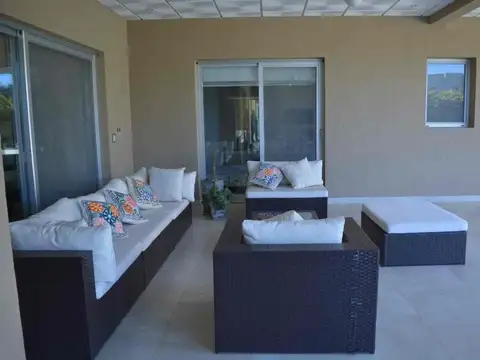 Casa en Venta en Zelaya, USD 360.000