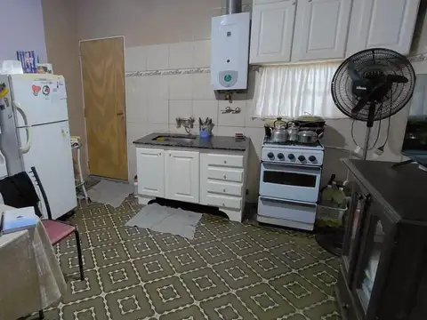 VENTA CASA DOS DORMITORIOS - CAPITAN BERMUDEZ