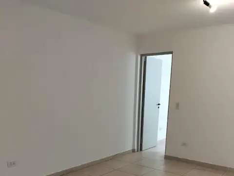 Departamento en Alquiler en Barrio Don Bosco, $ 640.000