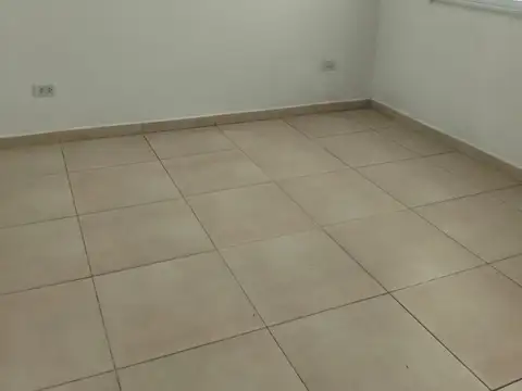 Av Jara 1800, Piso 1