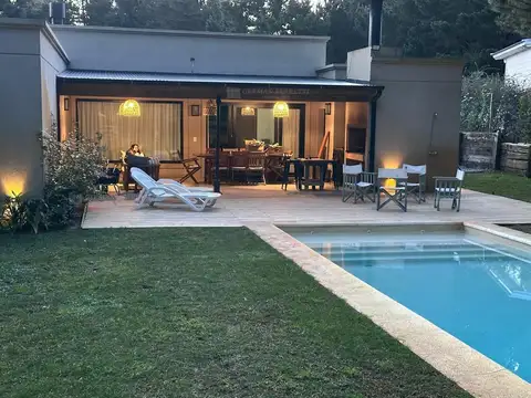 Casa Chalet  en Alq. Temporario en Barrio Bosque, Costa Esmeralda, Costa Atlántica