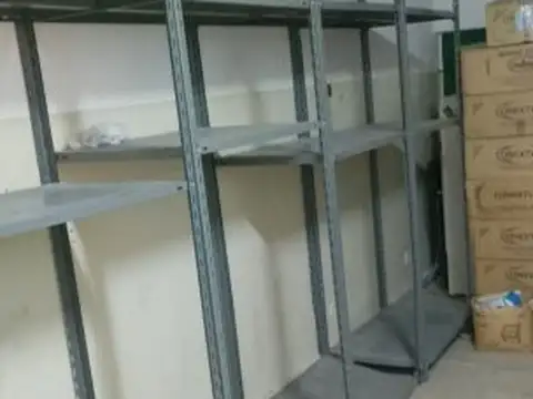 ALQUILO GALPON -DEPOSITO VILLA LUZURIAGA