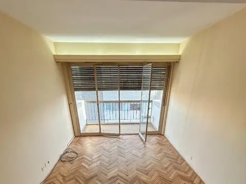 Departamento 3 ambientes lateral con balcon