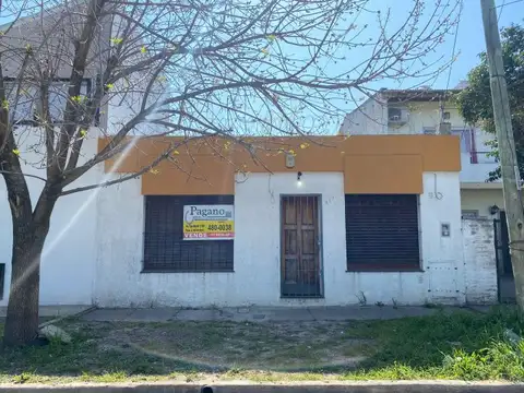 Casa en Inmejorable Ubicación de Parque San Martín.
