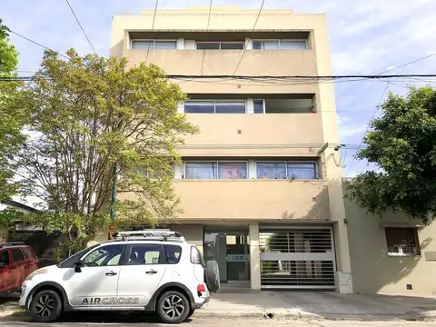 65 e/ 26 y 27 1500, Piso 1