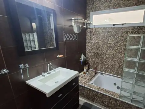 Vendo impecable casa en zona Residencial. Apto Credito