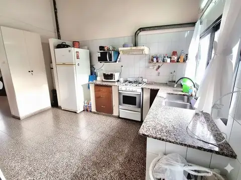 Casa 4 ambientes con 1 baño