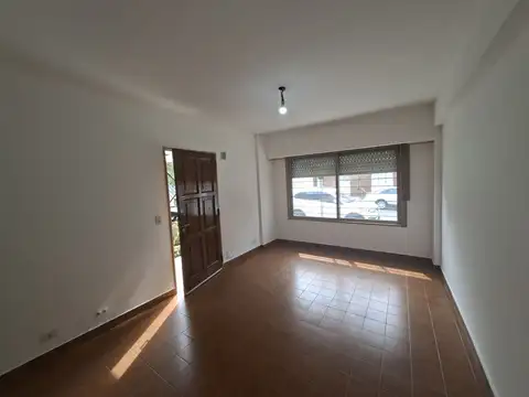 Depto Tipo Casa en Alquiler en Villa Pueyrredón, $ 1.300.000
