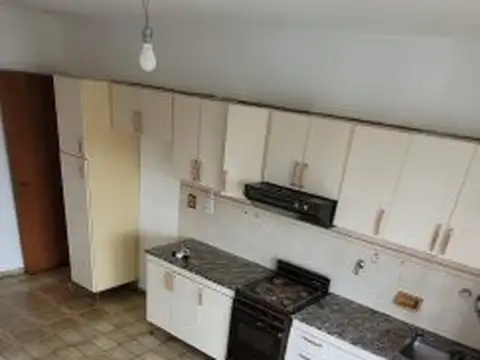 Departamento 5 ambientes con 2 baños