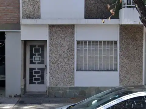 Depto Tipo Casa en Alquiler en Centro, $ 650.000