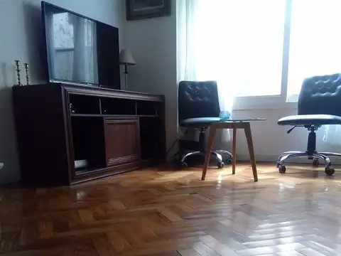 Av B Rivadavia 2200, Piso 1