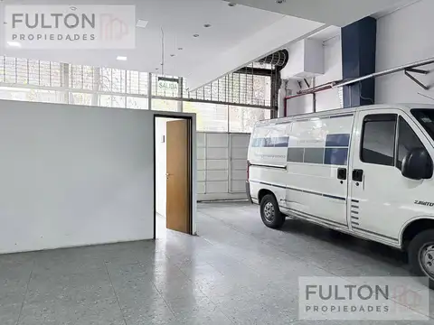 VENTA DE DEPOSITO LOCAL  EN CABALLITO NORTE CON ENTRADA DE CAMIONESl