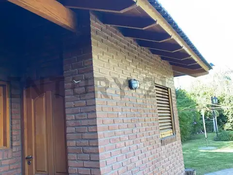 Casa en Venta con 4 cocheras