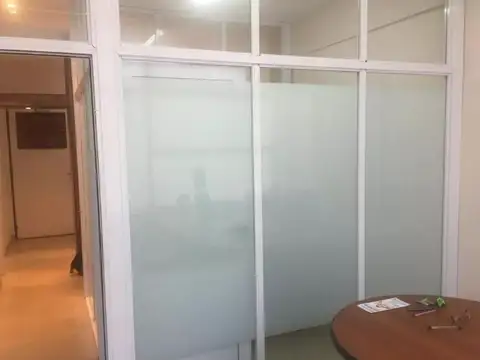 Paraná 100, Piso 4