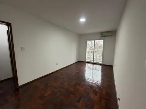 Departamento en Alquiler en Abasto, $ 750.000