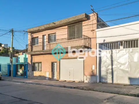 GALPÓN EN VENTA 900 m2 - APTO CRÉDITO - MACRO CENTRO