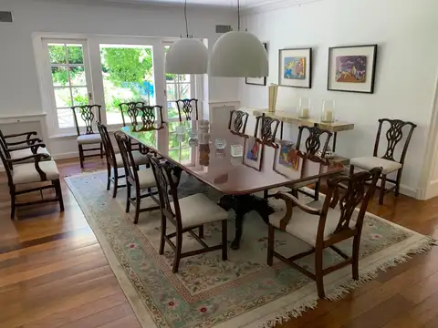 Casa en Venta con 6 cocheras