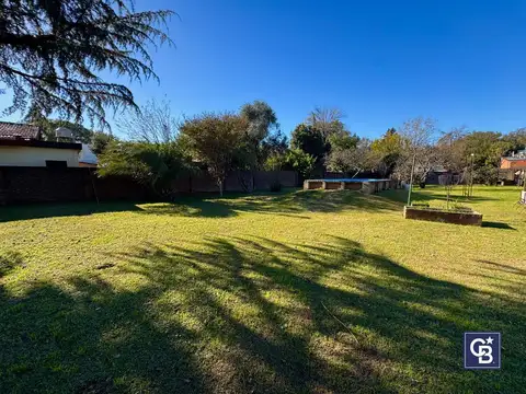 Venta de Lote con pileta en zona céntrica de Belen de Escobar