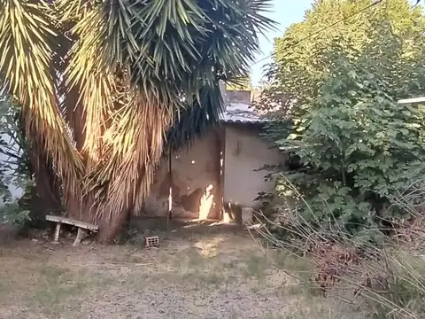 CASA  A REFACCIONAR/DEMOLER.EXCELENTE UBICADO EN EL PALOMAR