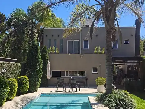 VENTA CASA 4 AMBIENTES  VILLA UDAONDO ITUZAINGO