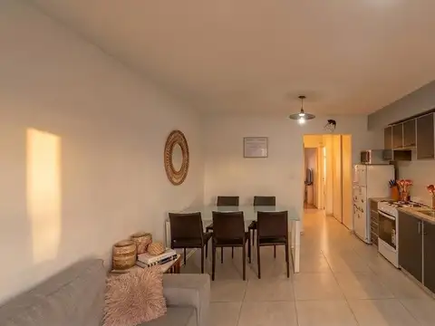 VENTA 2 AMBIENTES COCHERA PATIO PLANTA BAJA MORON