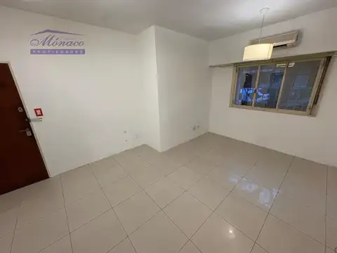 3 amb con al frente con patio cubierto/ dormitorio