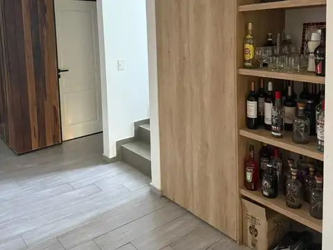 Casa 4 ambientes con 4 baños