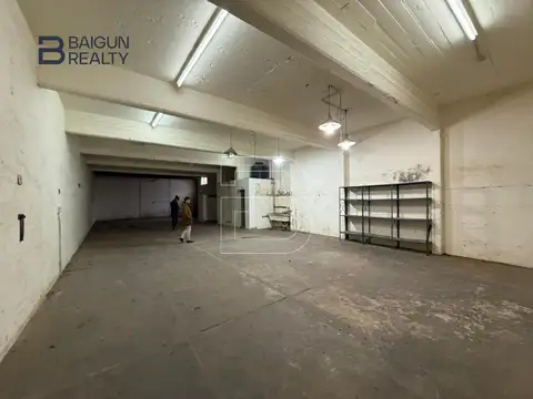 Galpon en Alquiler en Parque Chas, $ 3.500.000