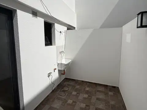 Depto Tipo Casa Monoambiente con 1 baño